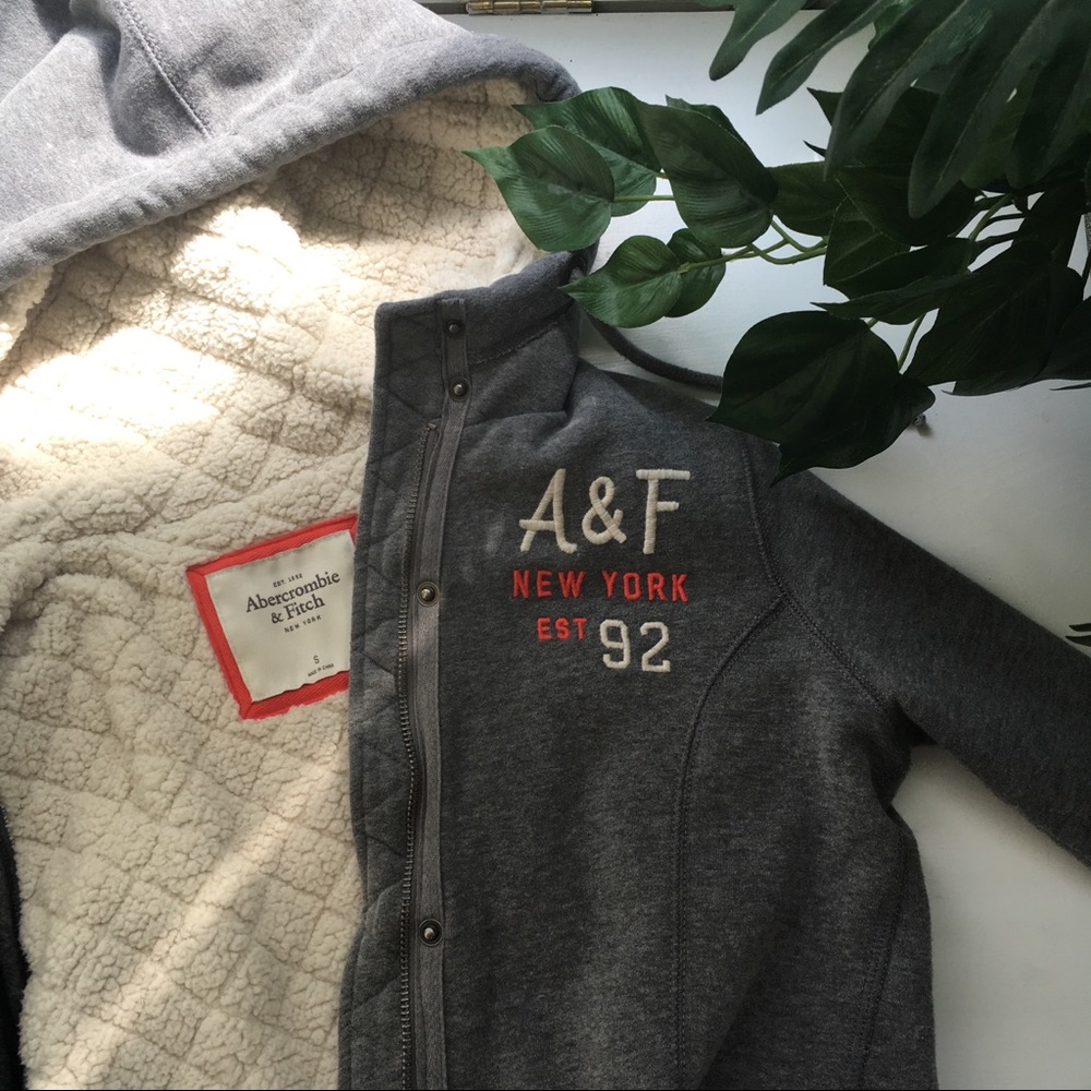 Abercrombie Sherpa fleece lined grey sweatshirt